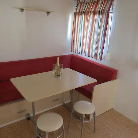 Kompleks wypoczynkowy Mia & Mobile Biograd Na Moru